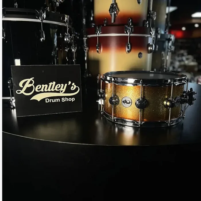 DW Collector’s Series Cherry Mahogany 6.5×14 ” Snare Drum in Exotic Copper Glitz