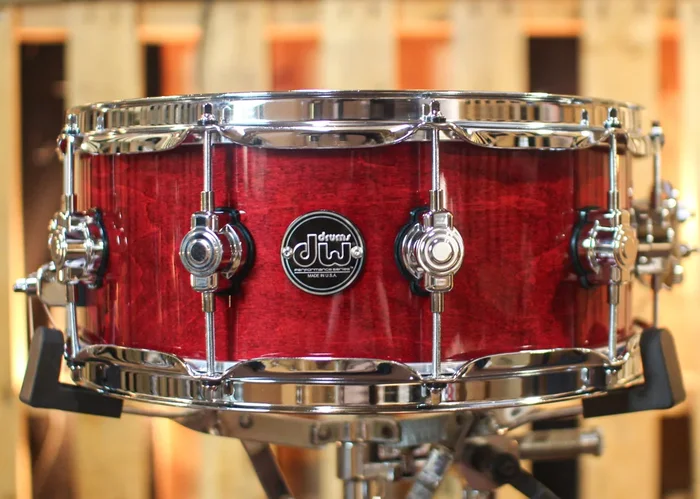 DW Performance Cherry Stain Snare Drum – 5.5×14