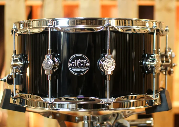 DW Performance Piano Black Lacquer Snare Drum – 6.5×14