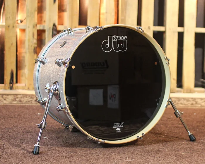 DW Performance Silver Sparkle Bass Drum – 16×20