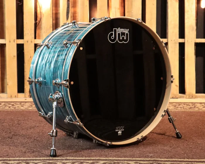 DW Performance Turquoise Oyster Bass Drum – 14×24