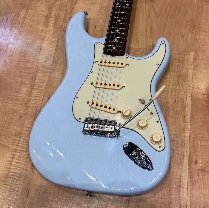 Fender Custom Shop Beatle Spec 1961 Relic Stratocaster Electric Guitar Sonic Blue