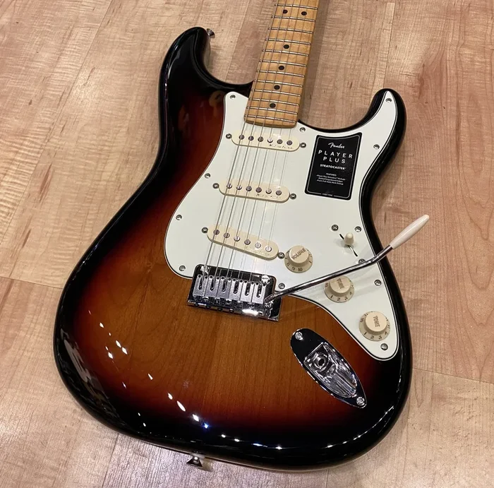 Fender Player Plus Stratocaster Electric Guitar 3-Color Sunburst