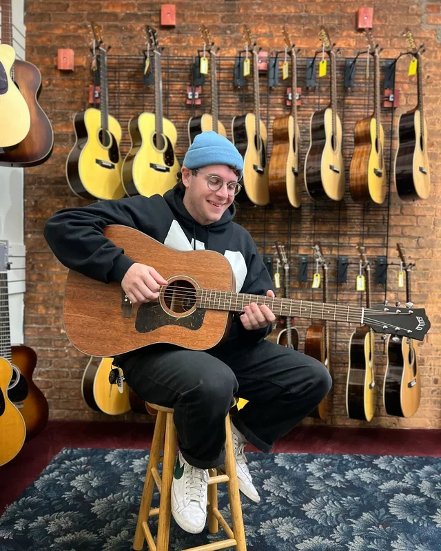 Guild 300 Series D-320 Acoustic Guitar