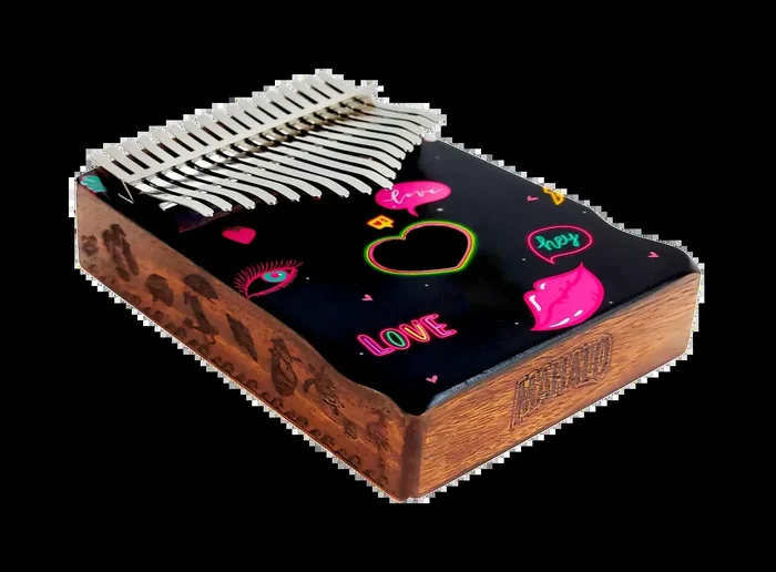 Mahalo 17 Note Heart Kalimba with Bag
