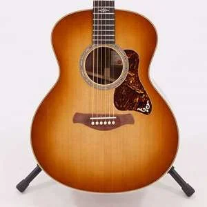 Taylor 800-Series Gold Label 814e Super Auditorium – Sunburst Torrefied Spruce Top with Honduran Rosewood Back and Sides